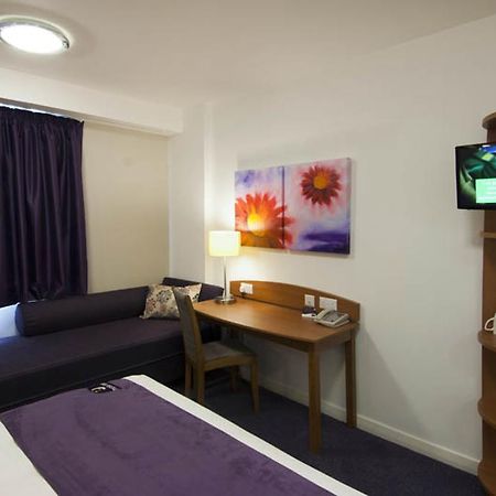 Dundee East Premier Travel Inn Exteriör bild