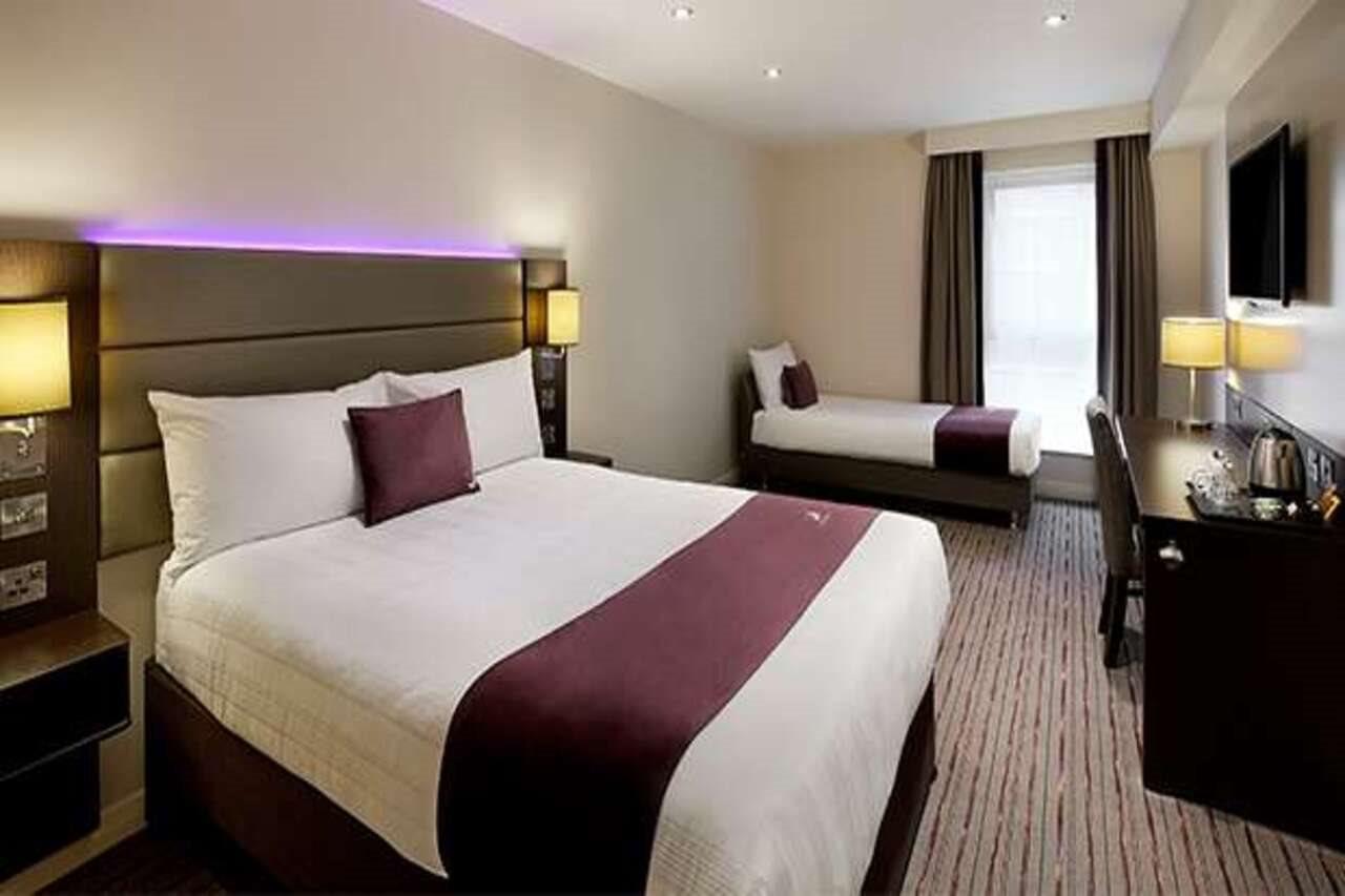 Dundee East Premier Travel Inn Exteriör bild