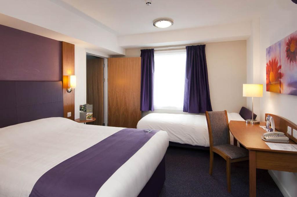 Dundee East Premier Travel Inn Rum bild