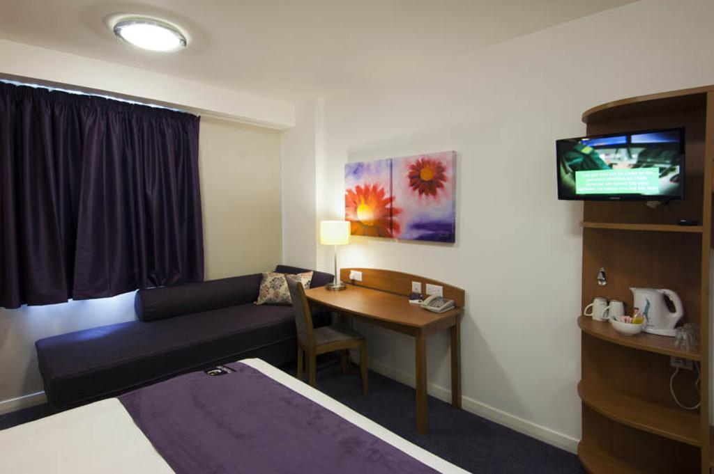 Dundee East Premier Travel Inn Exteriör bild