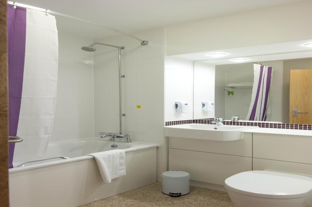 Dundee East Premier Travel Inn Exteriör bild